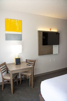 Room, 2 Queen Beds, Accessible, Non Smoking