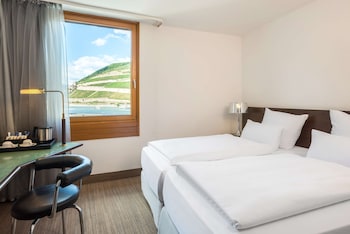 Standard Room (River Side)