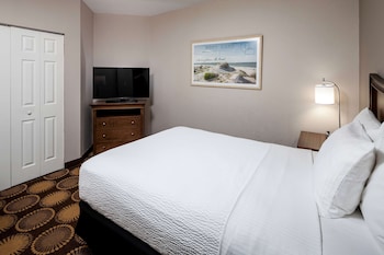 Standard Room, 1 King Bed, Balcony, Ocean View