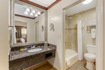 Standard Room, 1 King Bed, Non Smoking, Refrigerator