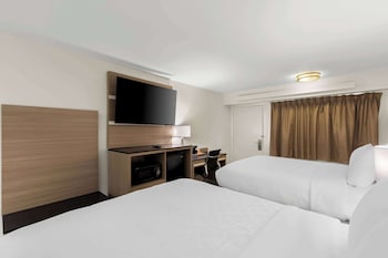 Standard Room, 2 Queen Beds, Non Smoking