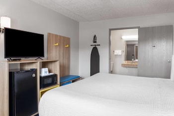 Standard Room, 1 King Bed, Accessible