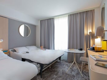 Classic room, 1 double bed and 1 sofa bed for 2 people