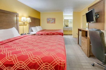 Standard Room, 2 Queen Beds, Smoking