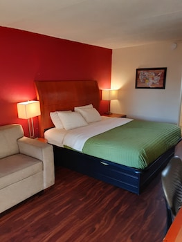 Suite, 1 King Bed with Sofa bed, Non Smoking
