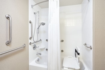 Standard Room, 1 King Bed, Accessible (Mobility)