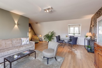 Junior Suite, 1 King Bed, Kitchen