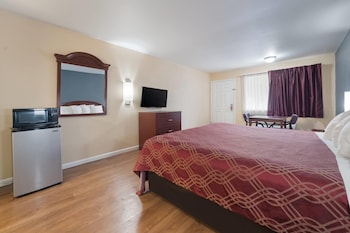 Standard Room, 1 King Bed, Smoking