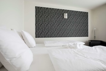 Suite, 1 King Bed, Non Smoking, Bathtub