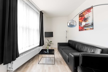 Suite, 1 King Bed, Non Smoking, Bathtub