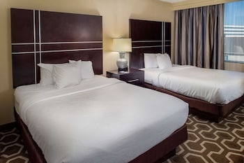 Suite, 2 Queen Beds, Accessible (Hearing)