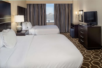 Suite, 2 Queen Beds, Accessible, Bathtub (Mobility & Hearing)