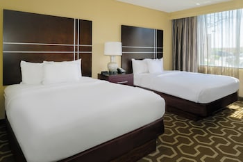 Suite, 2 Queen Beds, Accessible (Hearing)