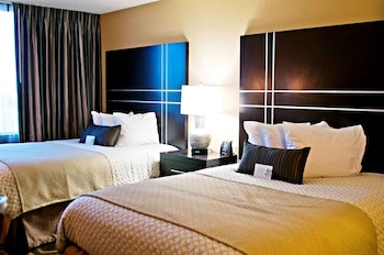 Suite, 2 Queen Beds, Accessible (Hearing)