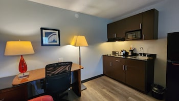 Deluxe Room, 1 King Bed, Non Smoking
