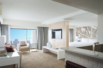 Suite, 1 Bedroom, City View