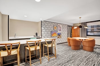 Suite, 1 Bedroom, City View