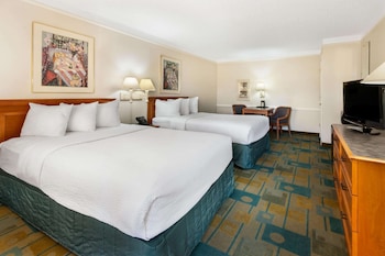 Deluxe Room, 2 Double Beds, Non Smoking