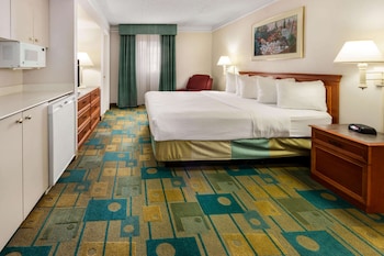Suite, 1 King Bed, Non Smoking