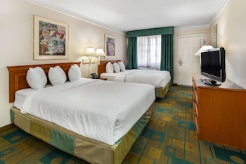Room, 2 Double Beds, Accessible, Non Smoking (Mobility Accessible)
