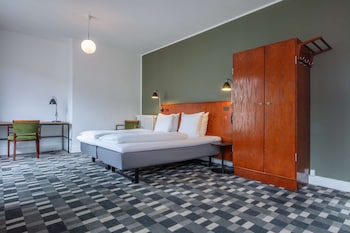 Family Room, 1 King Bed, Non Smoking, Balcony