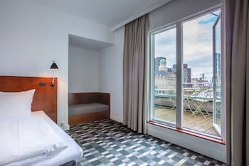 Superior Room, 1 King Bed, Non Smoking