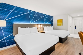 Standard Room, 2 Queen Beds, Non Smoking