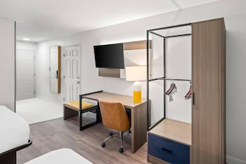 Room, 2 Queen Beds, Accessible, Non Smoking