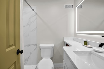 Renovated King Room, Second Floor