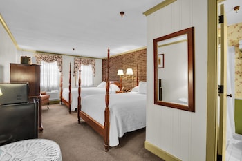 Standard Room, 2 Double Beds