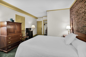 Standard Room, 1 Queen Bed