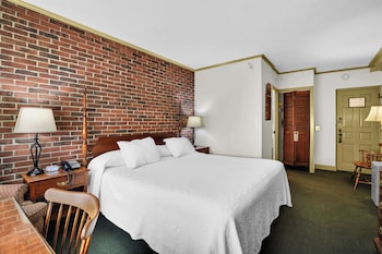Standard Room, 1 King Bed