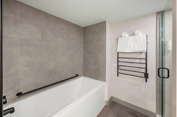Deluxe Junior Suite