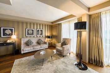 Junior Suite, Lake View