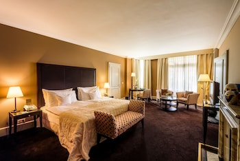 Deluxe Suite