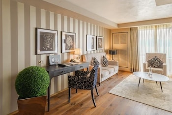Junior Suite, Lake View