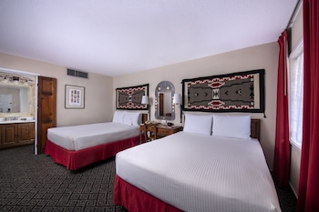 Traditional Room, 2 Queen Beds