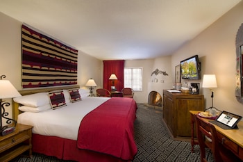 Superior Room, 1 King Bed, Fireplace