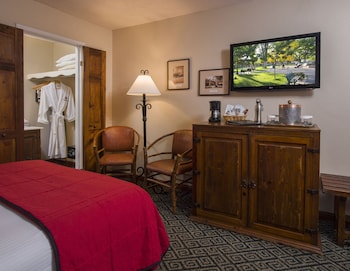 Traditional Room, 1 King Bed
