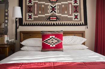 Traditional Room, 1 King Bed