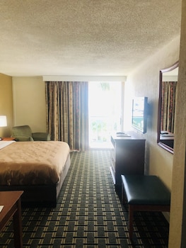 Standard Room, 1 King Bed