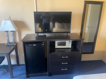 Standard Room, 2 Double Beds, Non Smoking