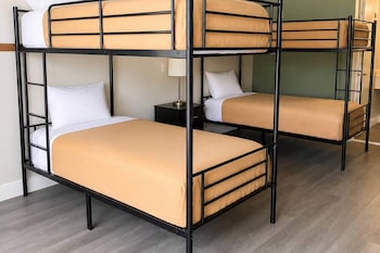 Room, Multiple Beds, Non Smoking
