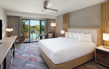 Room, 1 King Bed, Balcony, Pool View