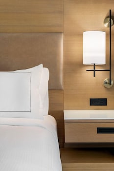 Room, 2 Queen Beds, Accessible (Hearing)