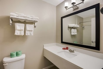 Standard Room, 1 Queen Bed, Non Smoking, Refrigerator & Microwave