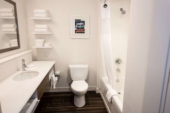 King Suite, Kitchenette