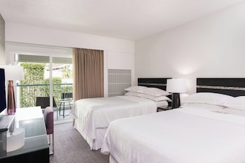 Room, 2 Double Beds (Kaiulani Wing)