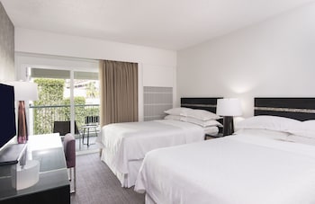 Room, 2 Double Beds (Kaiulani Wing)
