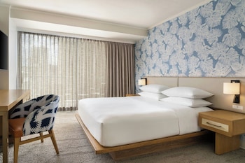 Renovated Ocean View King, Tower